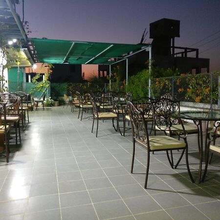 Aashiyana Inn Nashik Bagian luar foto